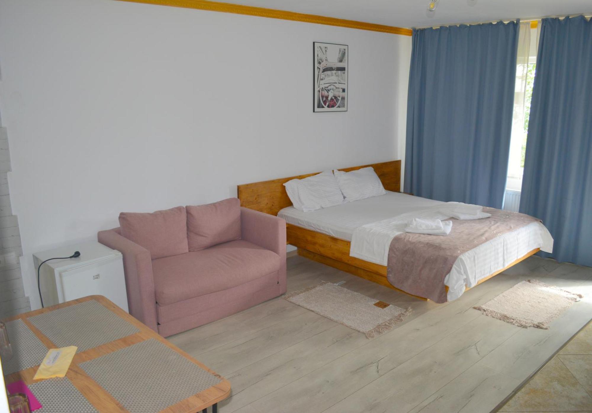 Colina Restaurant & Events Hotel บิสตริซา ภายนอก รูปภาพ