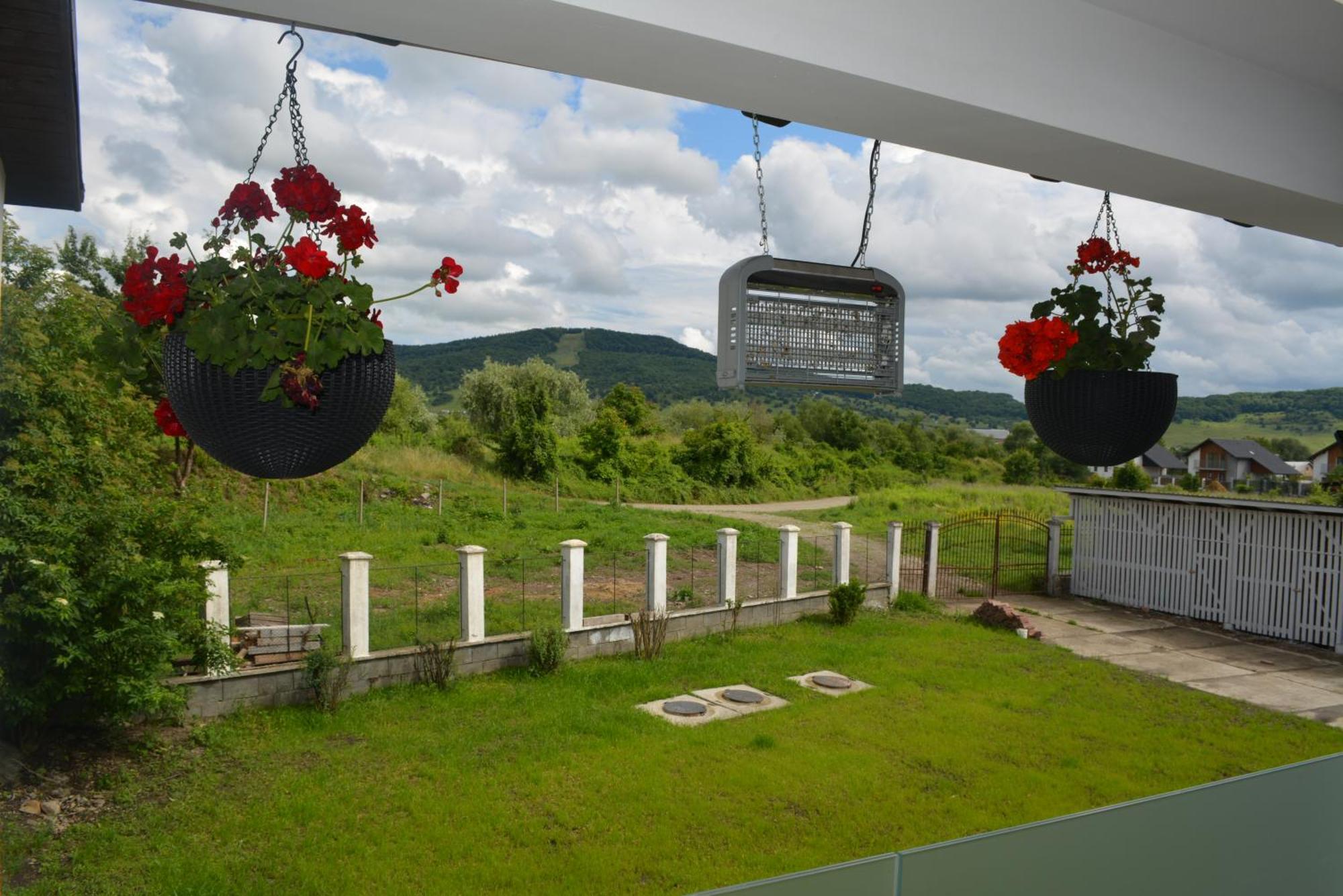 Colina Restaurant & Events Hotel บิสตริซา ภายนอก รูปภาพ